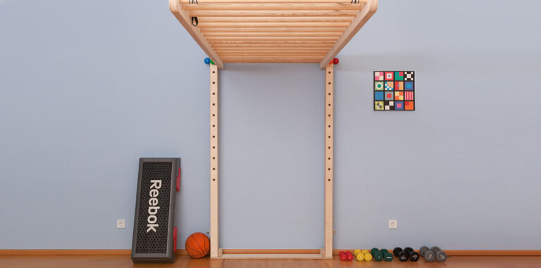 Sportgeräte in der Praxis - Klettergerüst, Step, Ball und Gewichte